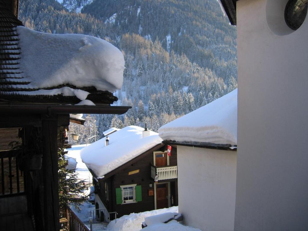 Hotel-Restaurant Drei Tannen Bellwald Kültér fotó